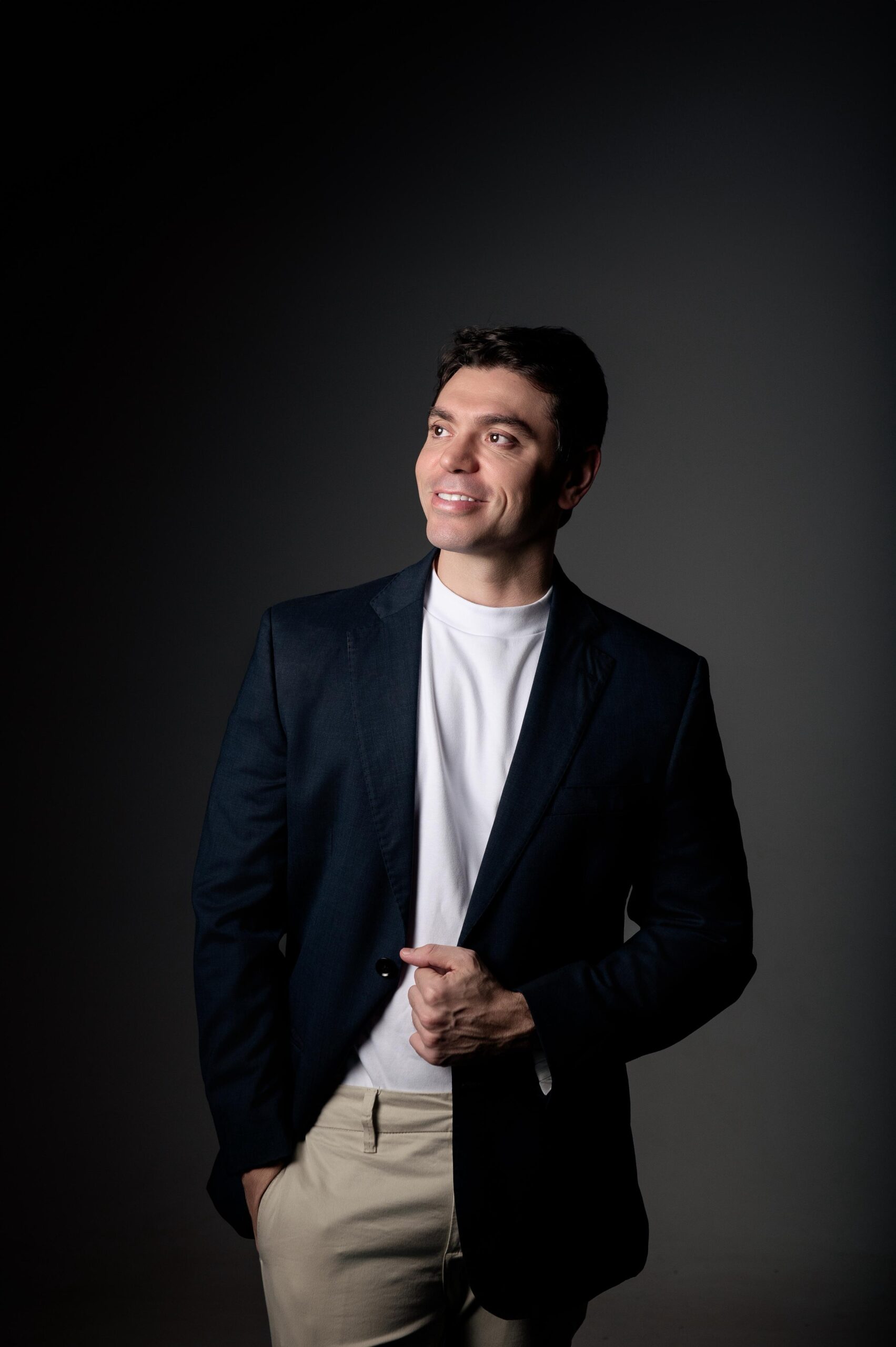 Dr. Renato Gomes